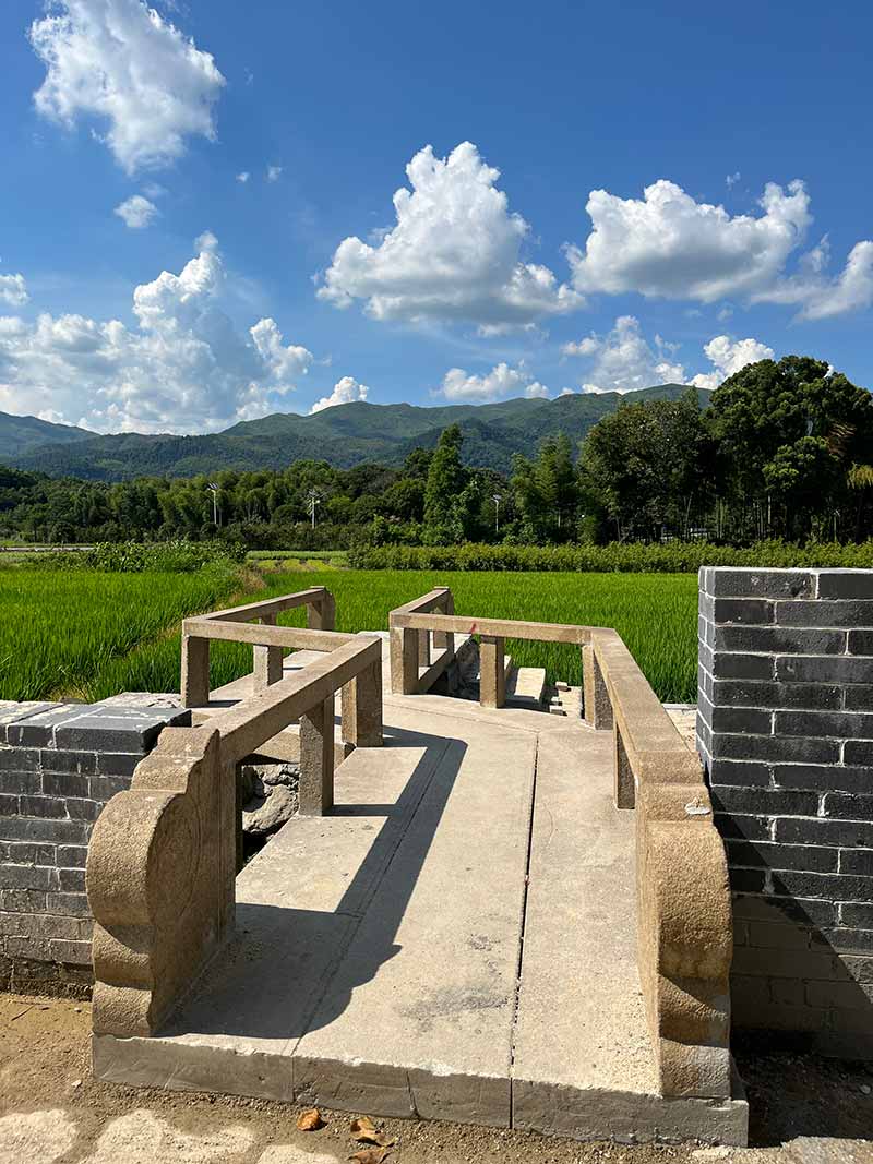 西藏花岗岩仿古石材景区使用案例