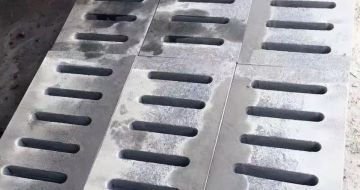 西藏 芝麻灰石材沟盖板