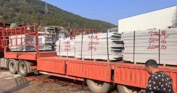 西藏 芝麻灰花岗岩光面毛板出货日常