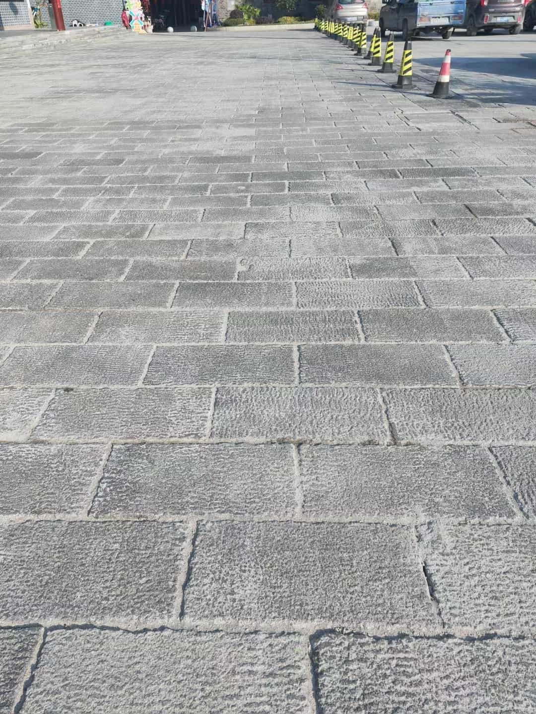 西藏仿古石铺装效果