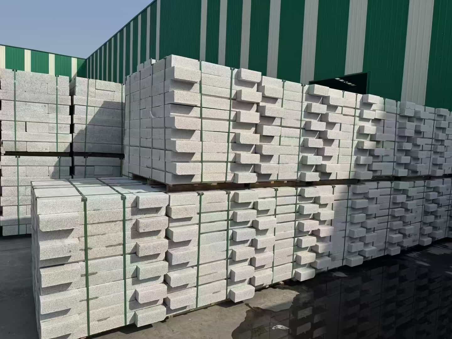 西藏芝麻白路沿石
