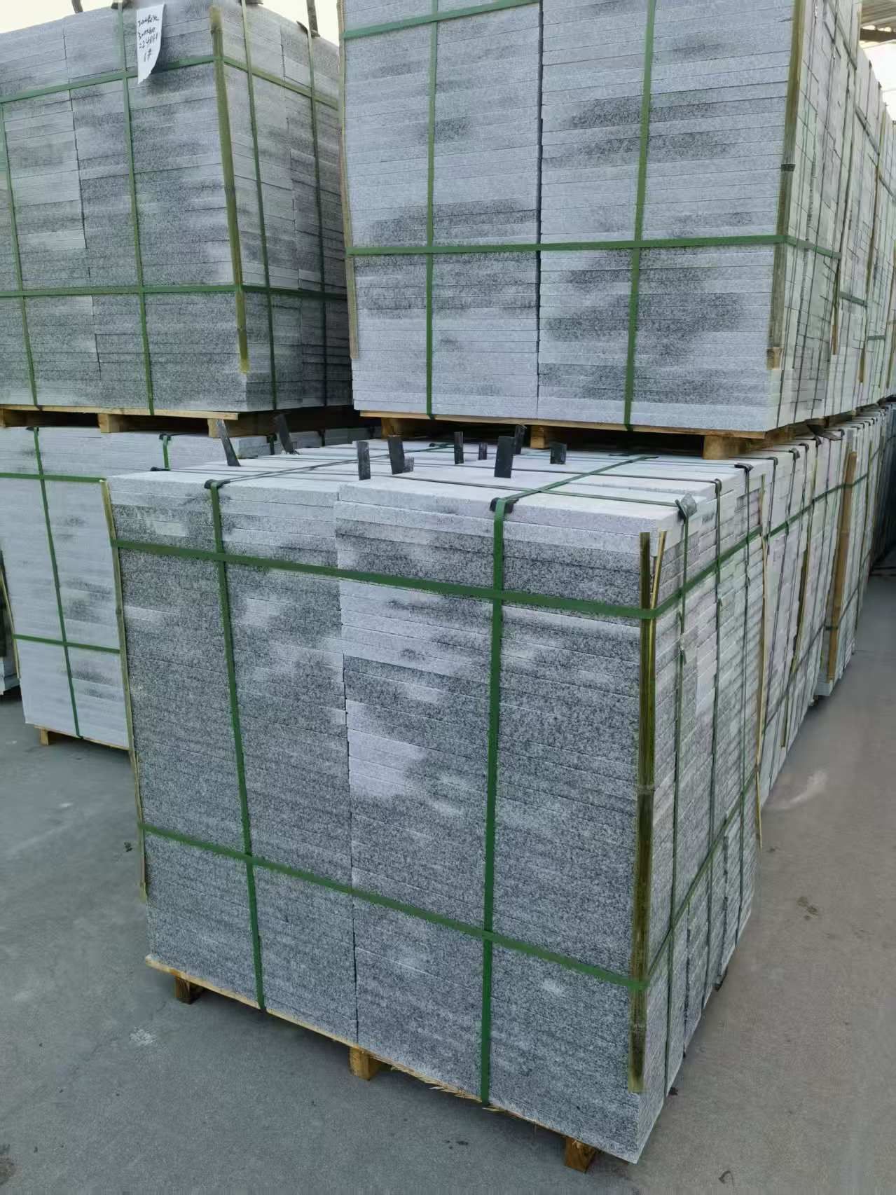 西藏 芝麻白地铺石材