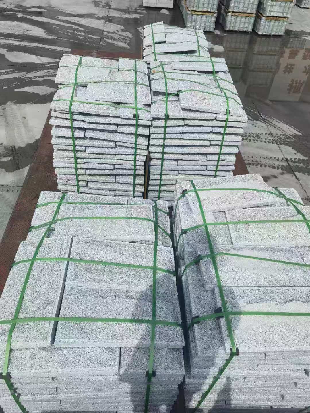 西藏 芝麻白蘑菇石装车出货