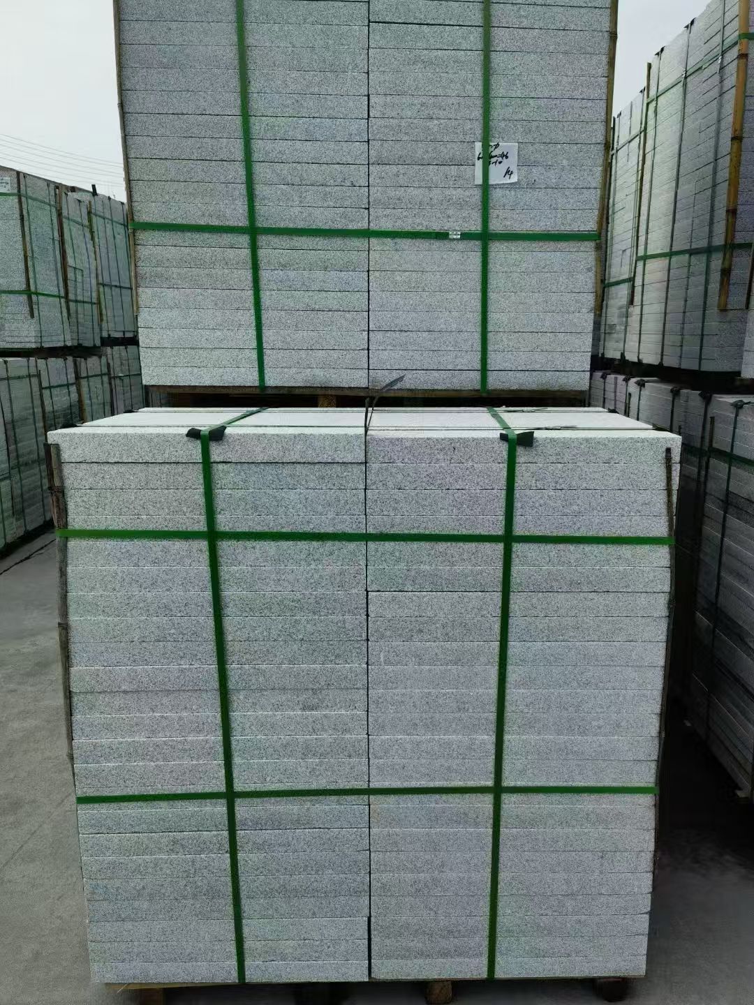 西藏 火烧面地铺石，街道广场园林市政工程板，1.8~5.0厚均有现货