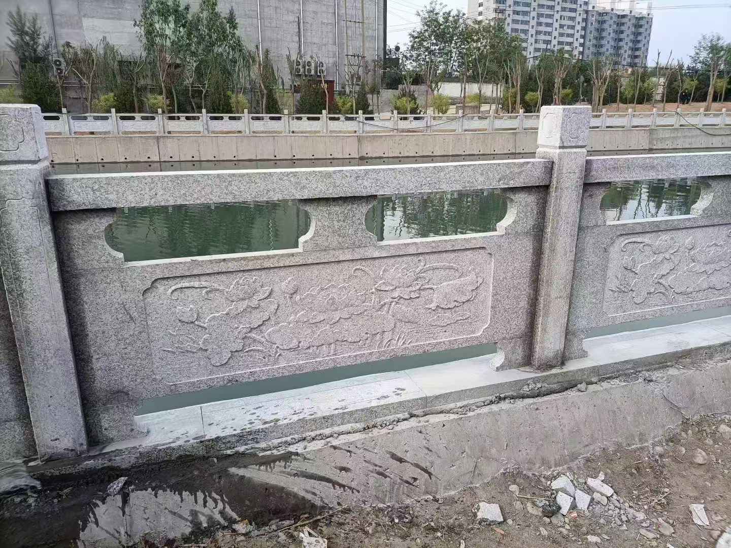 西藏 芙蓉白大花桥梁、河道，石材栏杆、围栏、护栏