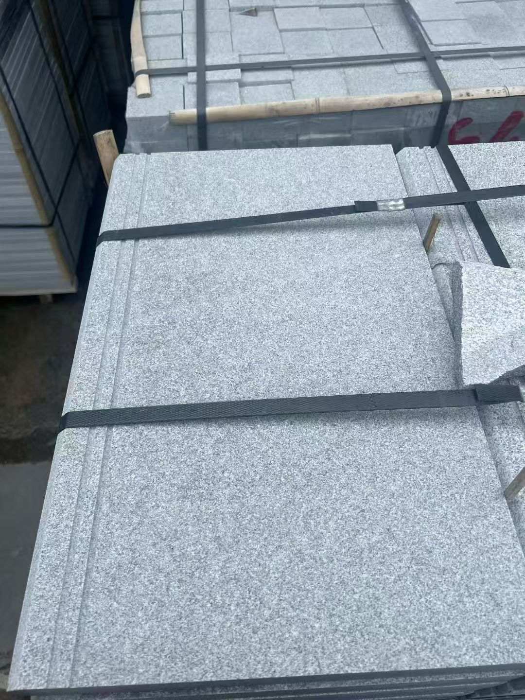 西藏 芝麻灰火烧面拉槽台阶